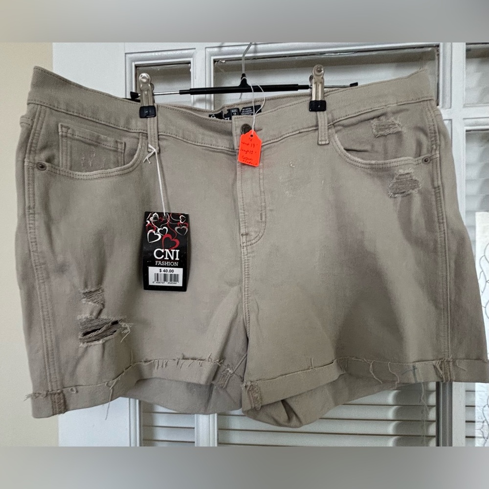 Women's Tan Distressed Shorts-size 18